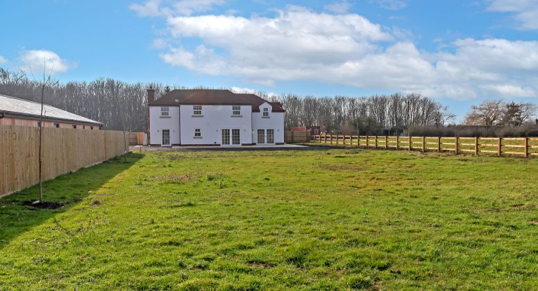 Kenwood House, Wood End Image 1